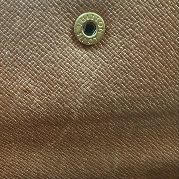 Louis Vuitton Elise Wallet - Picture 5 of 12